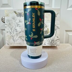 STANLEY The Cheers & Cheer ProTour Flip Straw Tumbler | 30 OZ; HOLIDAY BOTANICAL